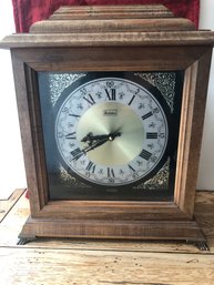 Vintage Bulova Mantle Chime Clock - Battery Powered