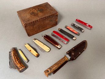 Vintage Pocket Knife Lot In Carved Wood Box