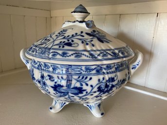 Blue Onion Tureen German? Dutch? English?