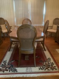 BEAUTIFUL DINNING ROOM TABLE AND CHAIRS