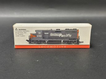 A Vintage Southern Pacific Model Train: Locomotive