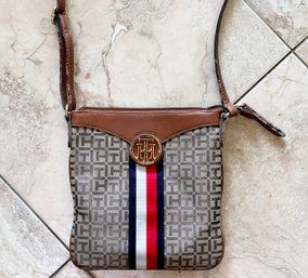 A Tommy Hilfiger Messenger Bag