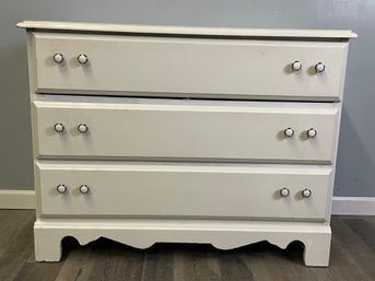 White Wooden 3-drawer Dresser