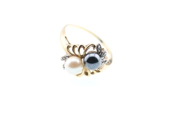 Vintage 10k Yellow Gold Faux Pearl Ring Size 6