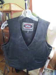 Ladies River Road Black Leather Vest - Size Medium