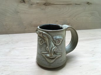 VINTAGE ARTISAN HAND-THROWN POTTERY FACE MUG SIGNED 'PROCTOR'