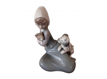 Lladro-  Little Friskies- Girl With Cat And Dog- 5032