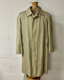 Men's Classic Burberry Trench With Button Out Wool Lining - Size 52 Short (UK)  44 Chest US