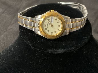 Vintage Womans Pulsar Watch