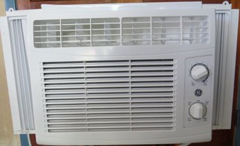 A 5050 BTU Window Air Conditioner By GE