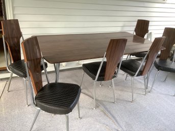 MID CENTURY CROME CRAFT TABLE AND CHAIRS WITH 2 11INCH LEAVES