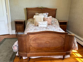 Stunning Antique Victorian Oak Full Bed