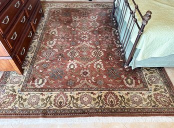 A High Quality Machine Made Wool Area Rug In Indo-Persian Style