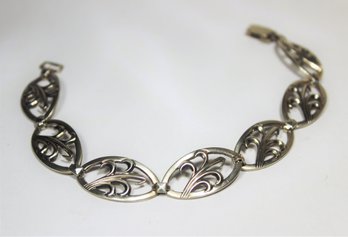 Vintage 1950s Sterling Silver Link Bracelet Leaf Design 7 1/2' Long