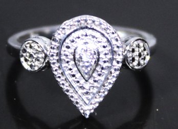 STERLING SILVER LADIES RING SIZE 7 DIAMOND MELEE STONES