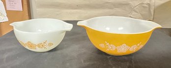 Two Beautiful Pyrex Butterfly Gold Bowls By Corning , USA Baking & Microwave- A 750ml & A 1.5Liter  BS/D3