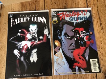2 Harley Quinn Comic Books - See Pictures.   Lot 194