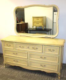 Vintage Dixie 6 Drawer Dresser With Mirror