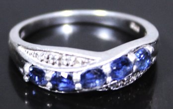 FINE STERLING SILVER LADIES RING SIZE 9 GENUINE SAPPHIRE STONES