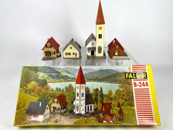 Vintage - HO Scale Buildings B-244