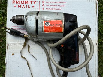 Vintage Black & Decker U-100 Drill: A Reliable Workhorse