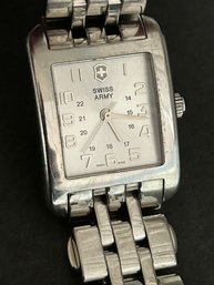 Ladies Victorinox Swiss Army Watch Silver Tone New Battery Tested And Working