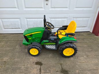 John Deere Ride On Kids Toy Tractor