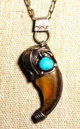 Vintage Southwestern Native American Indian Turquoise Bear Claw Pendant Necklace