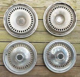 A Set Of 4 Vintage Thunderbird Hubcaps (1 Of 2)