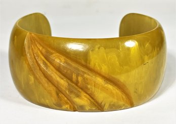 Marbleized Mustard Carved Bakelite Cuff Bracelet Vintage