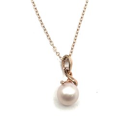 Beautiful Italian Sterling Silver Rose Gold Vermeil Pearl Color Pendant Necklace