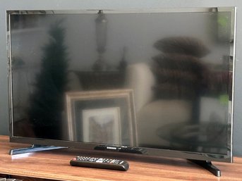 A Samsung 32 Inch Flat Screen TV
