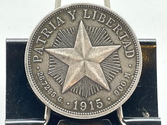 1915 ,republic Of Cuba One Peso Silver Coin