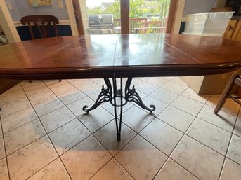 Nichols & Stone Dining Table With Leaf