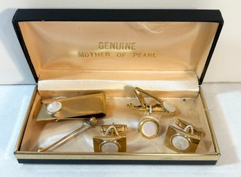 Genuine Mother Of Pearl Tie Clips & Cufflinks Set Set