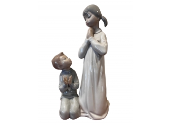 Lladro Teaching To Pray -glossy-4779-glossy