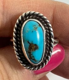 STERLING SILVER VINTAGE TURQUOISE RING