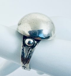 VINTAGE NATIVE AMERICAN STERLING SILVER DOME STAMPED BAND RING