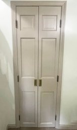 A Pair Of Vintage Paneled Pine Closet Doors - Basement