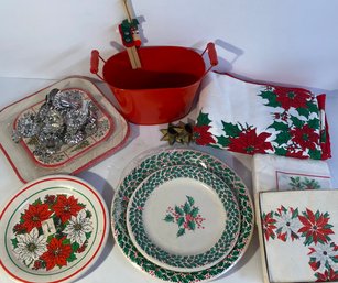 Vintage Christmas Table Settings