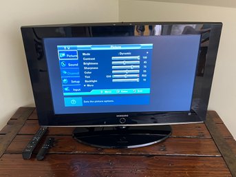 Samsung 32' Flat Screen TV