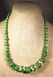 Art Deco Glass Beaded Necklace In Green And White Choker Length 16' Long