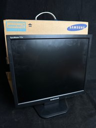 Samsung Sync Master 712n Monitor