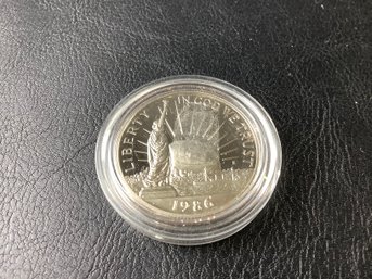 1986 US .999 Silver Half Dollar In Enclosed Case ' First Year '