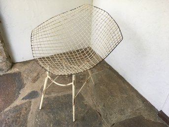 VINTAGE PARISIAN FLEA MARKET MID CENTURY MOD BARCELONA STYLE DISTRESSED PAINT METAL WIRE CHAIR