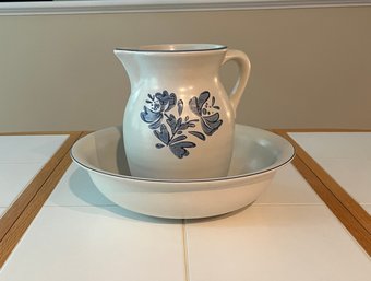 Vintage Pfaltzgraff Yorktowne Design Pitcher And Bowl Set