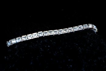 Vintage Trifari Silver Tone Bracelet With 42 Sparkly Stones