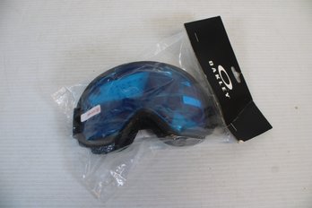 New In Package Oakley Ski Mask