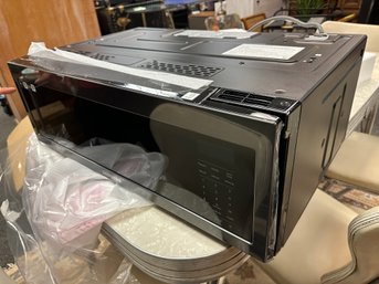 Brand New In Box Samsung Over Stove Microwave Oven
