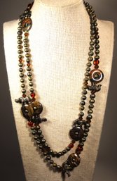 Interesting Designer Stone Beaded Necklace Having Rhinos W Agate Disc Beads